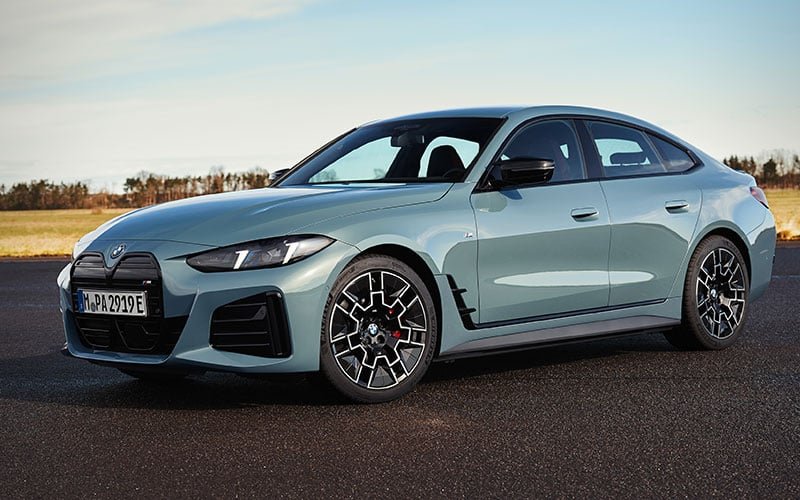 2025 bmw i4 exterior 800x500 1 1