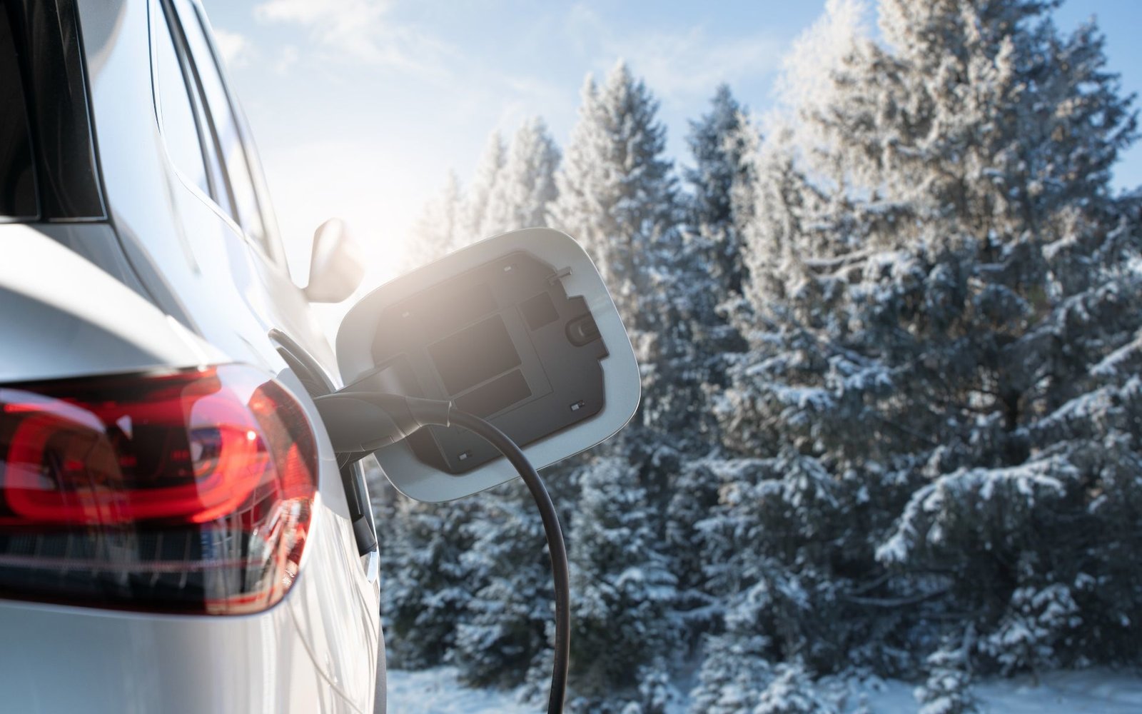 Do Electric Cars Work in Canadian Winters? (2025 Survival Guide)