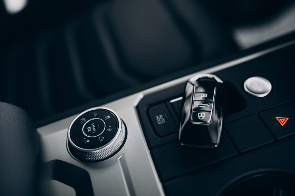 elements et details de la voiture a l interieur 1