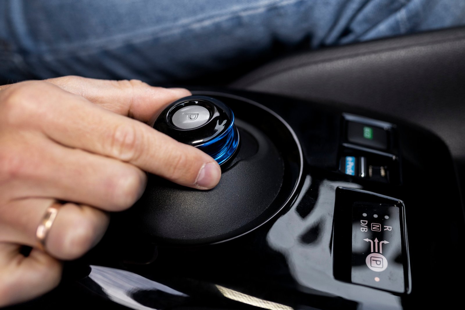 Does Air Conditioning Use Gas or Electricity in a Car? The Shocking Truth Revealed