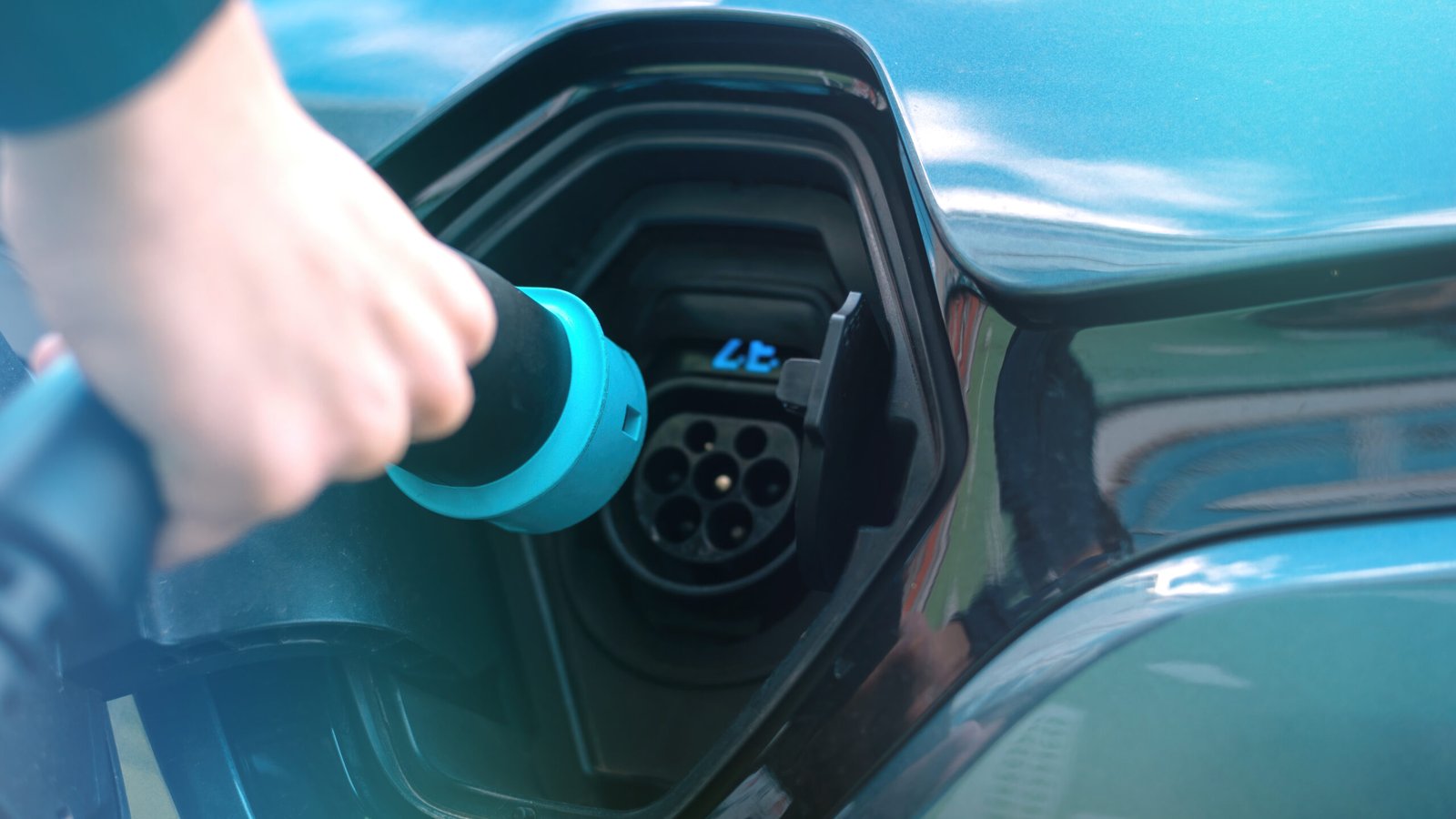 How to Choose the Best Extension Cord for Electric Car Charger in 2025