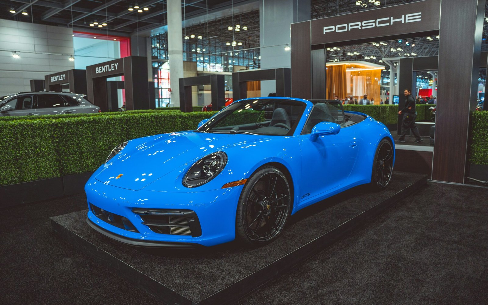 Find the Best Electric Blue Car Paint for Your Vehicle