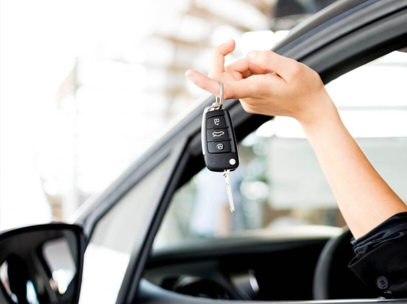 Top Electric Car Remotes: Best Smart Controls for EV Owners