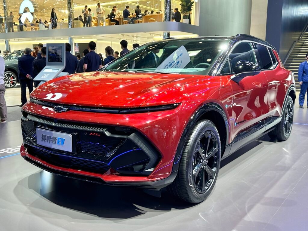 Chevrolet Equinox EV 001