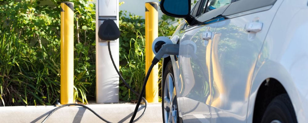 EV Tax Credits & Incentives in 2024: Complete Guide (US, EU, & Canada)