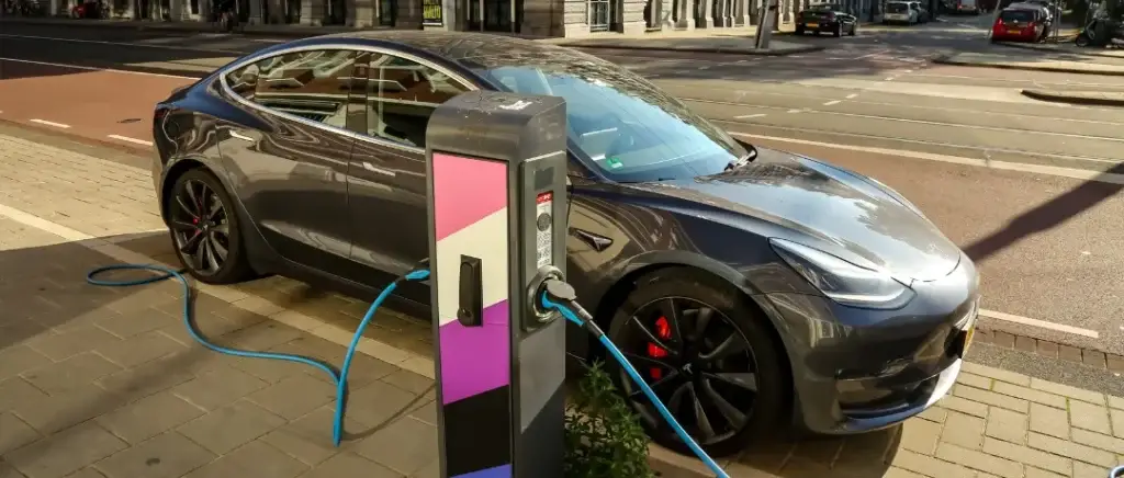 Top 10 Fastest-Charging Electric Cars in 2024 (Tested & Ranked)