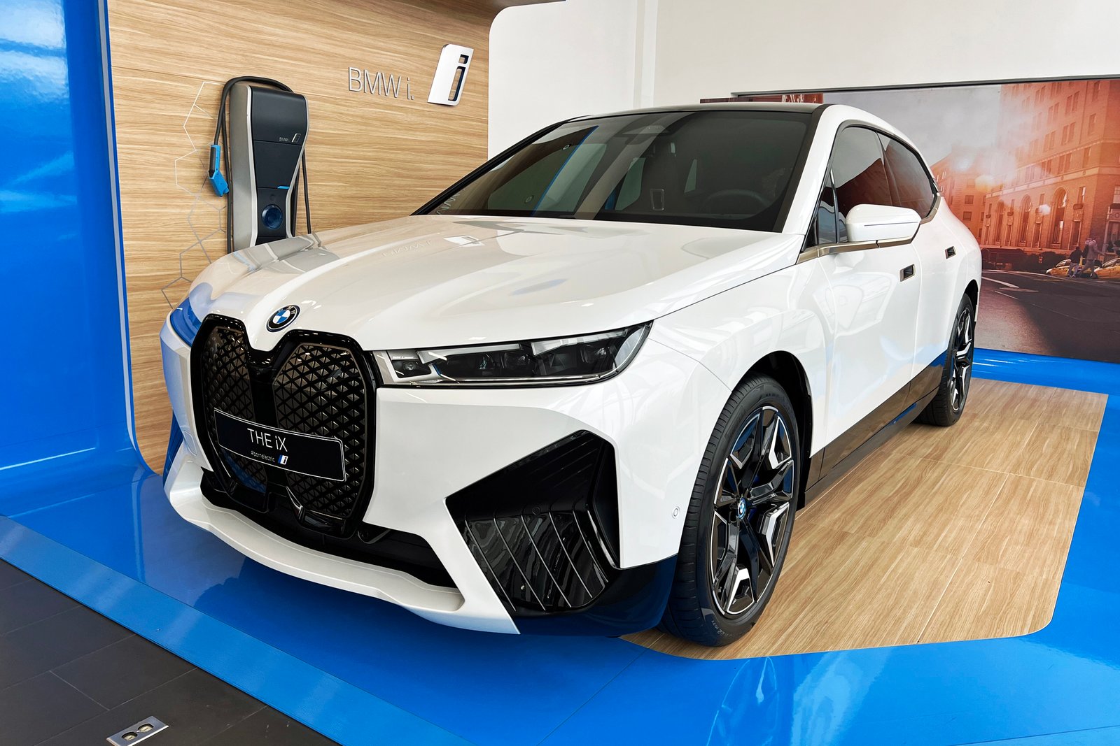 Which Electric Car Has the Longest Range? Top EVs Ranked