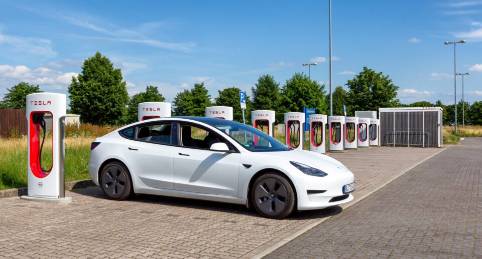 How Much Does It Cost to car an Electric Car? Real Costs Explained