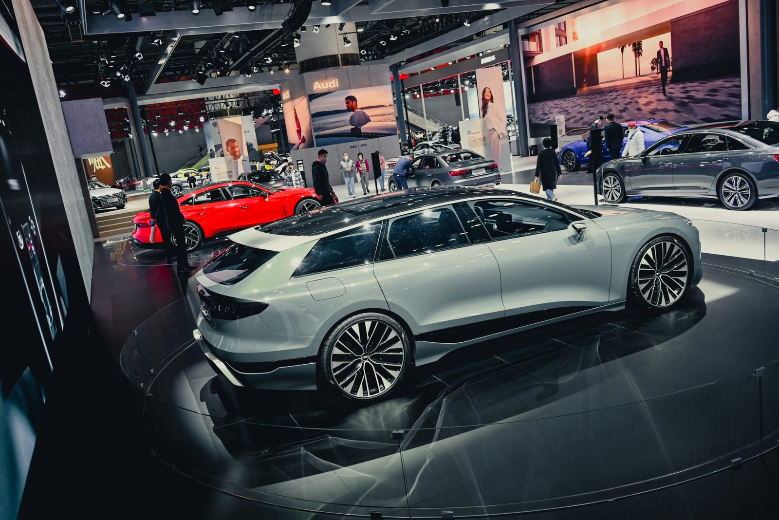 What Is the Top 3 Electric Car Company in America? Discover 2025’s Leaders
