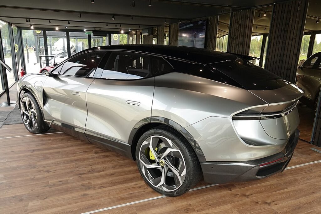 1080px Lotus Eletre 07