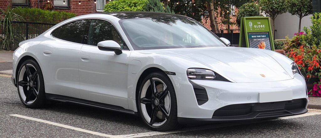 1280px 2020 Porsche Taycan 4S 79kWh Front