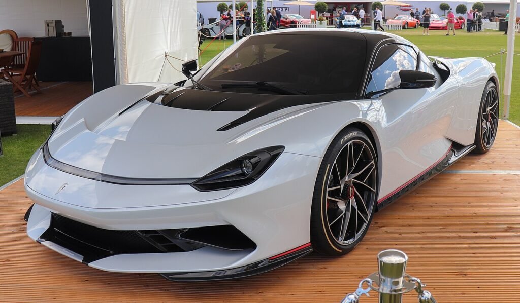 1233px 2019 Automobili Pininfarina Battista Front