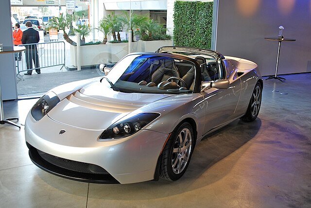 640px Tesla Roadster electric car DSC 0160