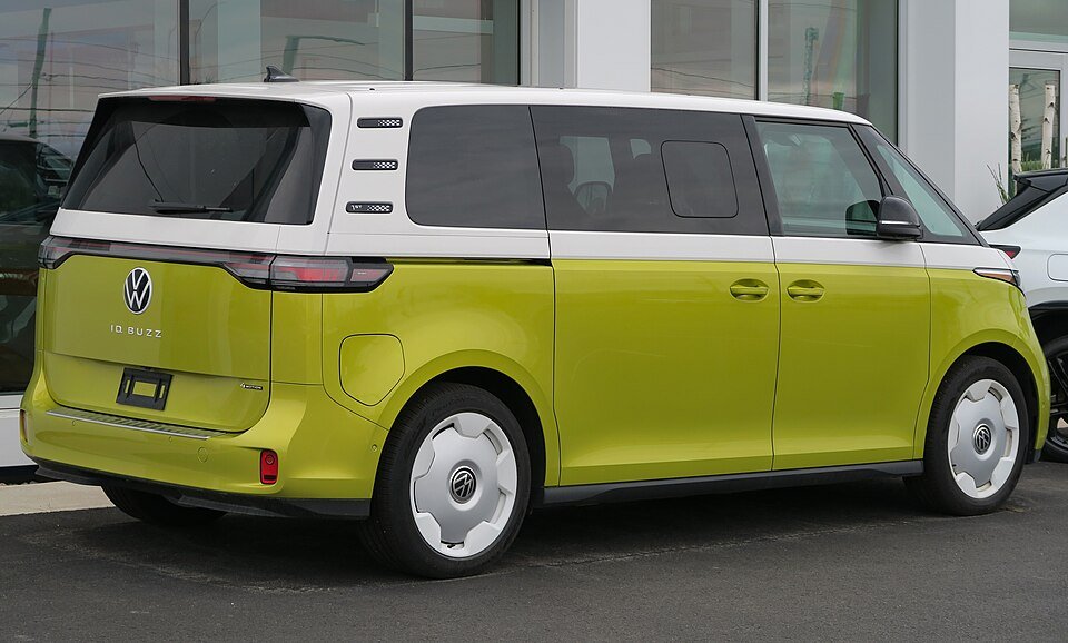 960px 2025 Volkswagen ID. Buzz 1st Edition 4MOTION in Candy White Pomelo Yellow Metallic two tone rear right 2025 05 18