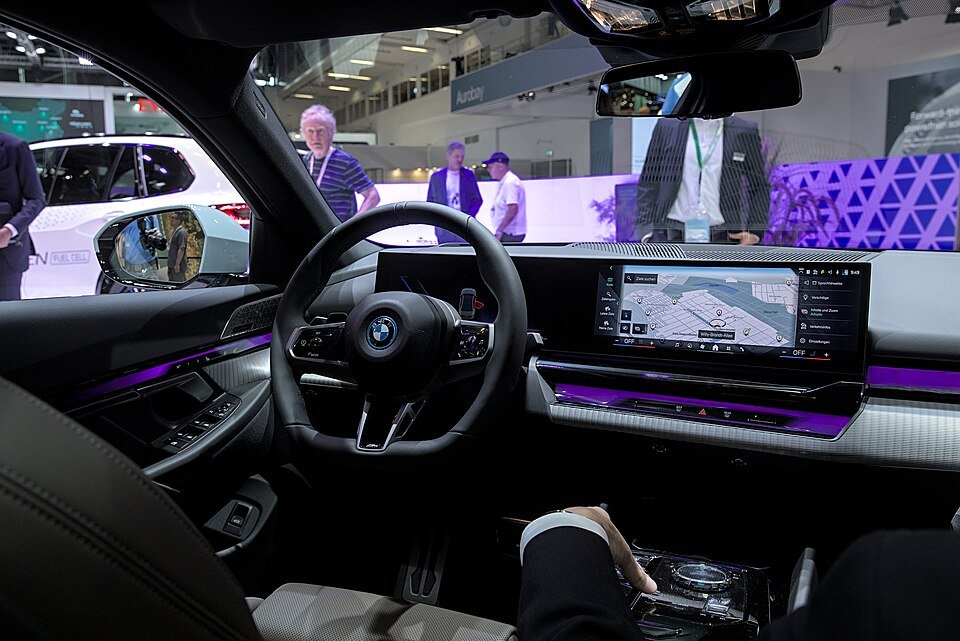 960px BMW i5 IAA 2023 1X7A0106