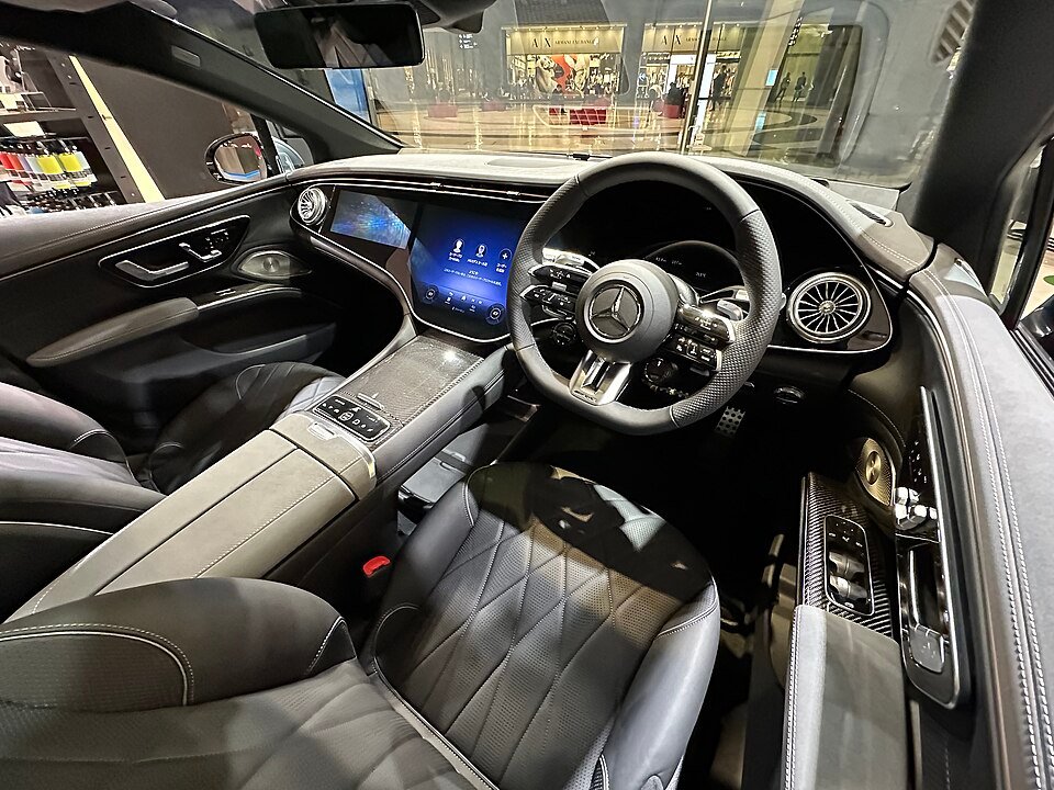 960px Mercedes AMG EQS 53 4MATIC V297 interior