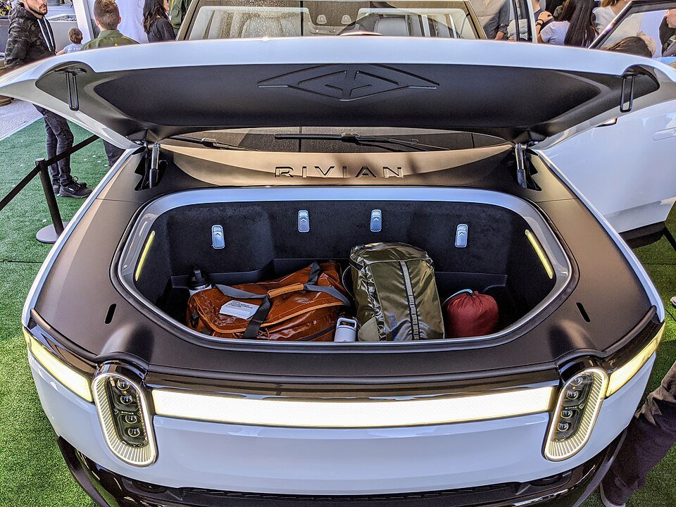 960px Rivian SUV frunk
