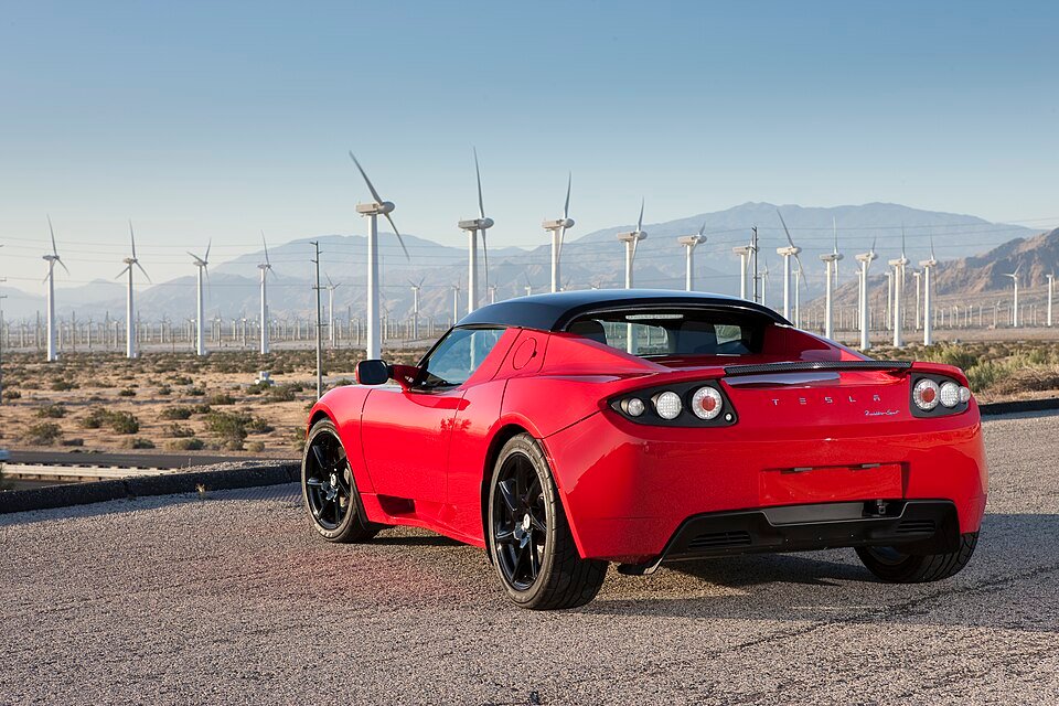 960px Roadster 2.5 rear