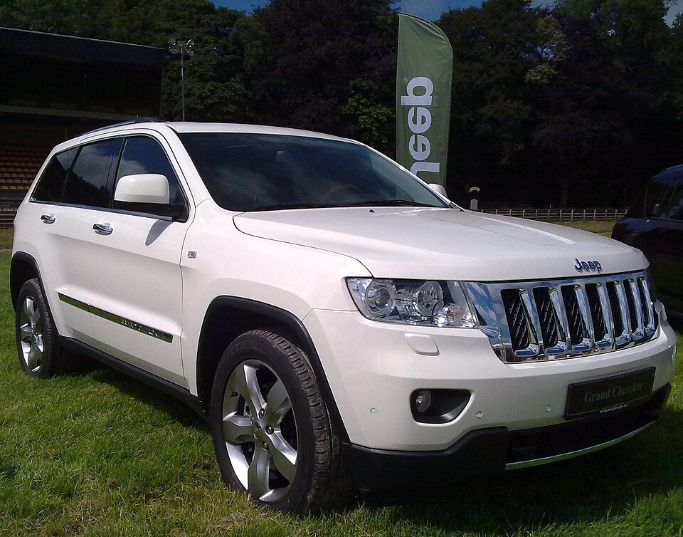 960px 2011 Jeep Grand Cherokee Overland