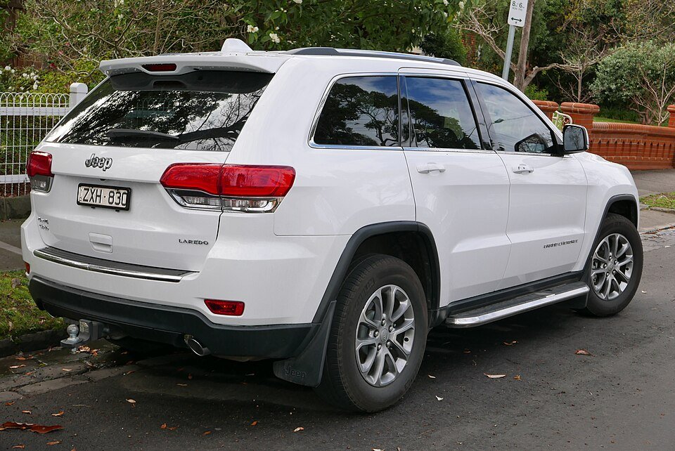 960px 2013 Jeep Grand Cherokee WK2 MY14 Laredo CRD 4WD wagon 2015 07 24 02