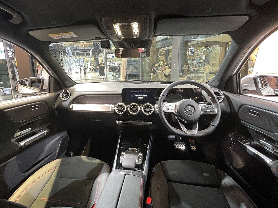 960px Mercedes Benz EQB 250 X243 interior