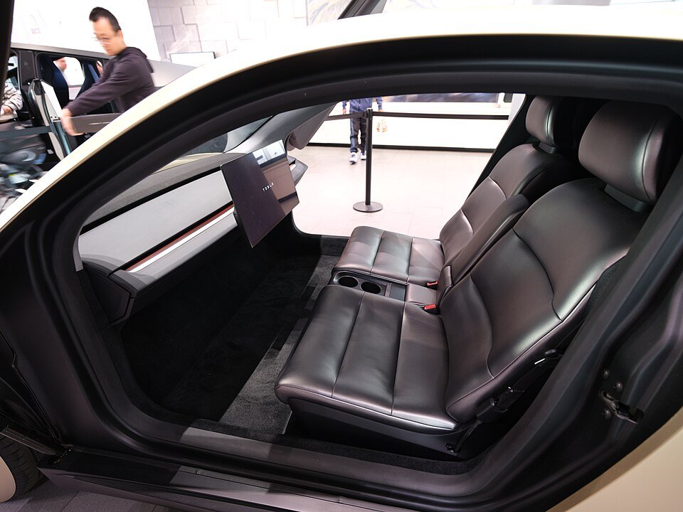 960px Tesla Cybercab at Santana Row interior dllu